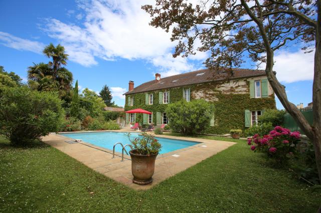 Le mas chambres et table d'hotes